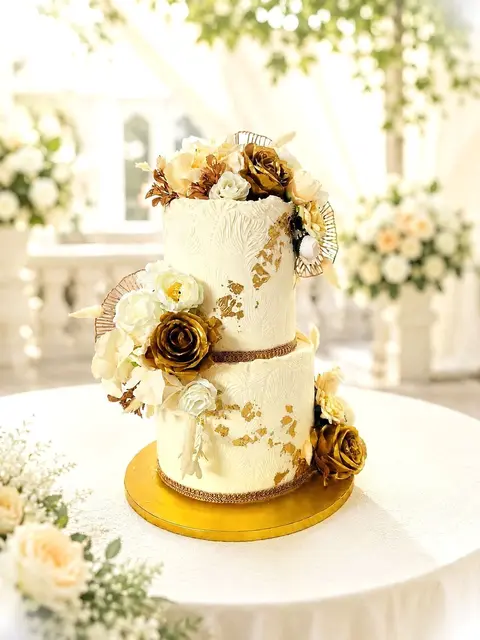 Wedding Cakes by SpongyBakes